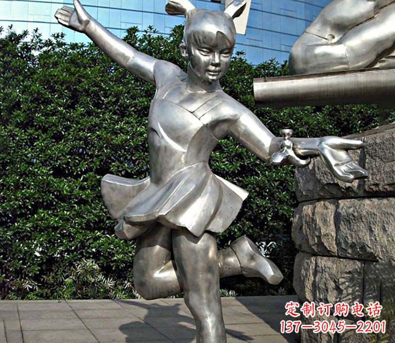 烟台不锈钢儿童踢毽子雕塑传承传统文化