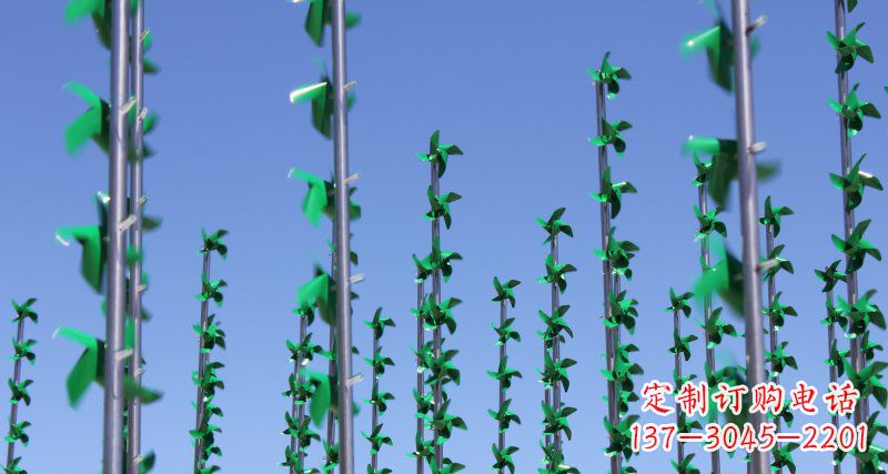 烟台螺旋风车给广场景观带来的旋转欢乐