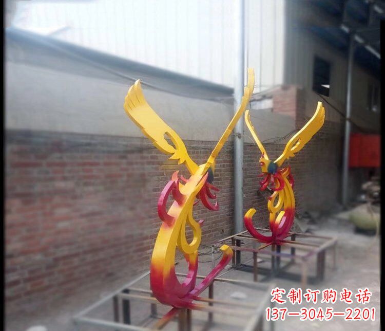 烟台凤凰雕塑美化公园景观
