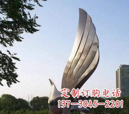 烟台不锈钢鸽子雕塑美丽的象征