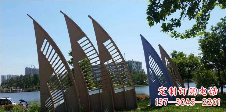 烟台不锈钢公园的船帆雕塑