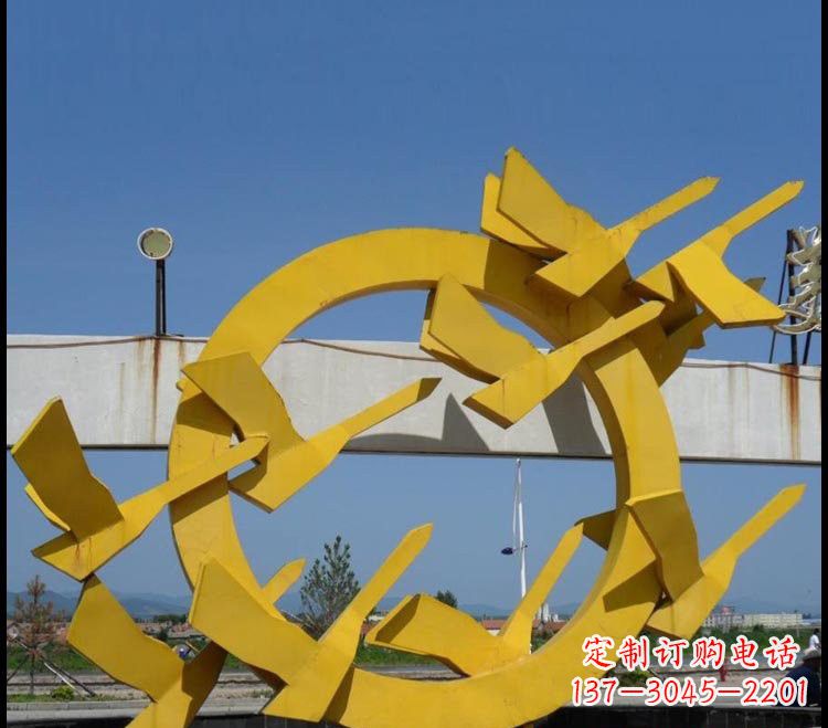 烟台不锈钢大雁雕塑点缀公园美景