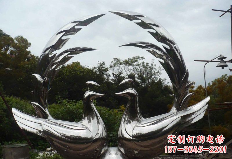 烟台不锈钢孔雀雕塑精致美丽的艺术品