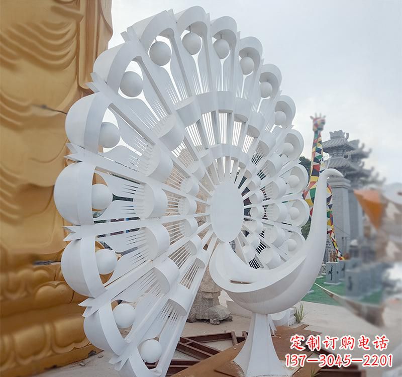 烟台不锈钢孔雀雕塑美丽的艺术品