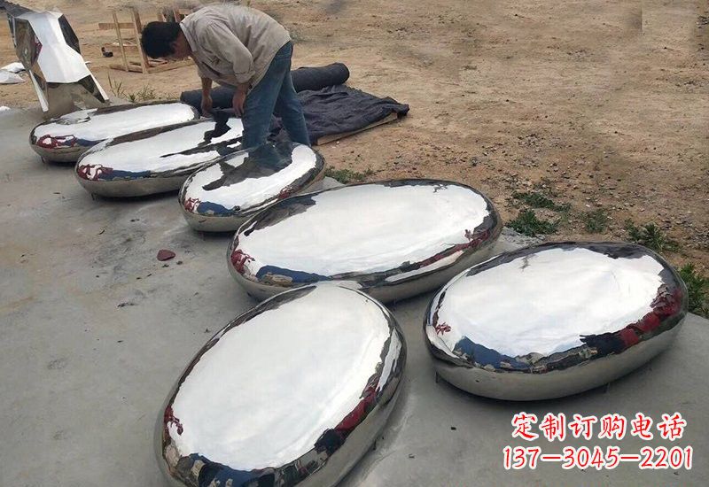 烟台不锈钢鹅卵石雕塑精美外形给人以美的感受