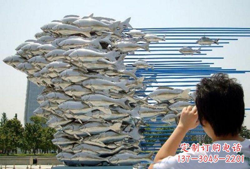 烟台不锈钢公园鲤鱼雕塑传承传统文化
