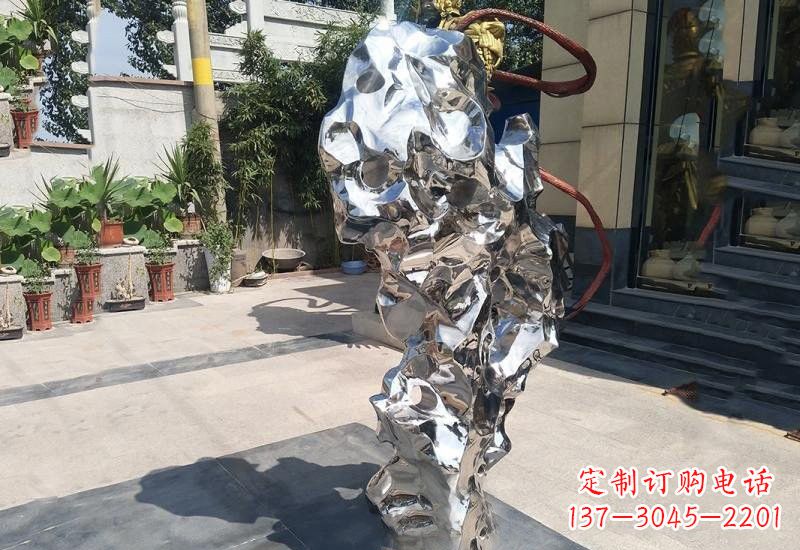 烟台太湖石雕塑传承中华文化精髓