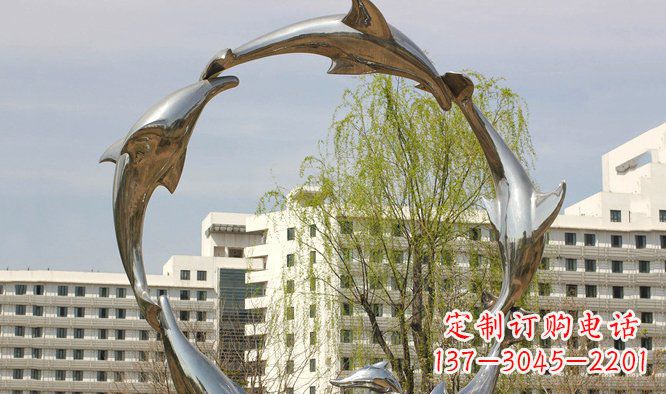 烟台海豚雕塑精美景观的象征