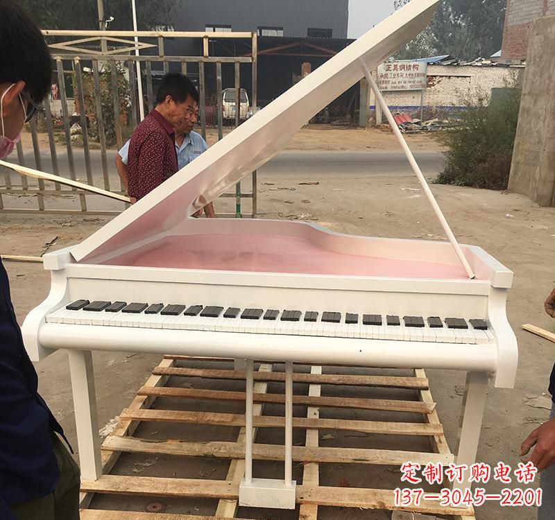 烟台不锈钢钢琴雕塑融合音乐与艺术的完美结合