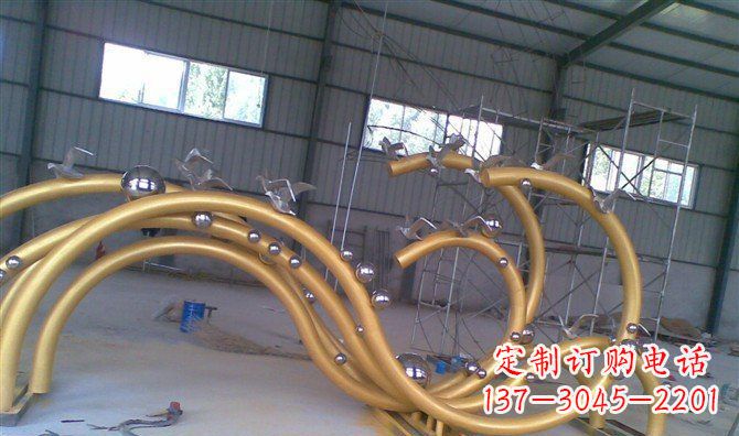 烟台海鸥景观以不锈钢雕塑点亮海岸