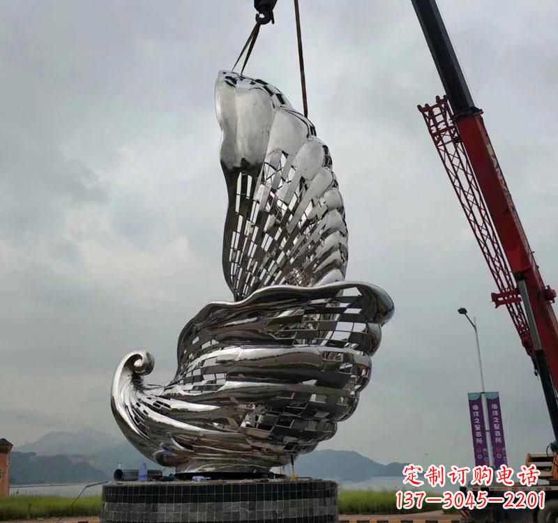 烟台不锈钢海螺雕塑象征着海洋的美丽