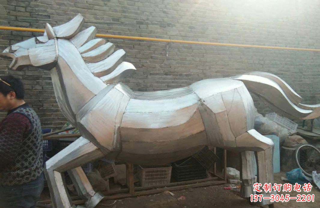 烟台不锈钢户外马雕塑精美的艺术装点