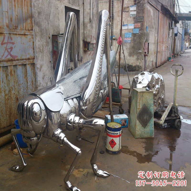 烟台不锈钢蝗虫雕塑营造美好的自然环境