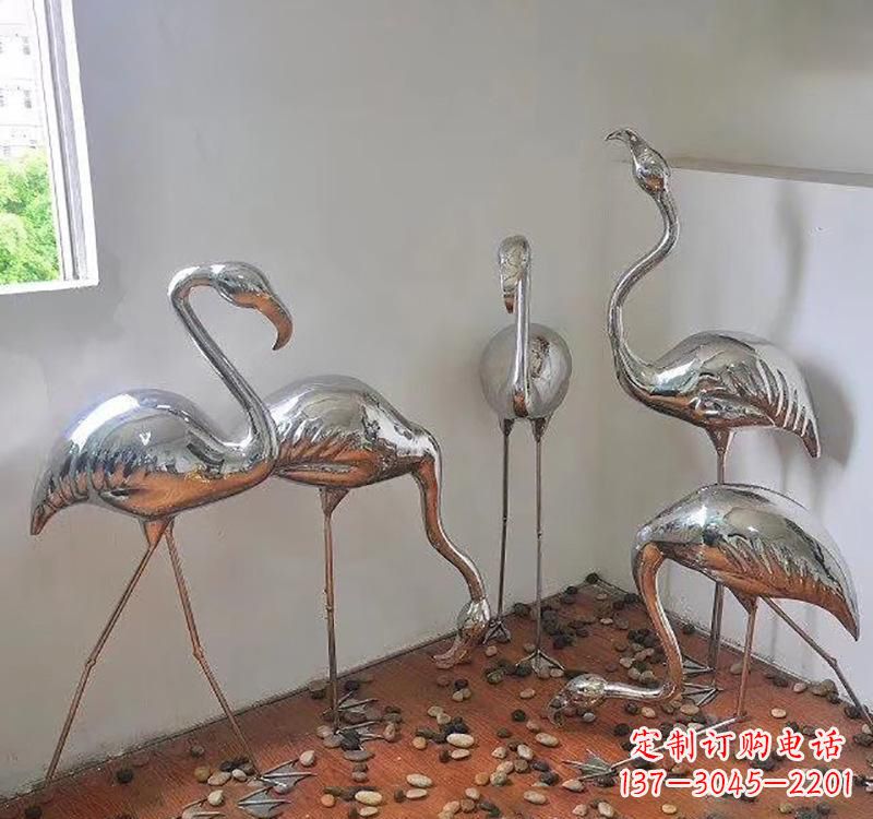 烟台不锈钢火烈鸟象征勇气与活力