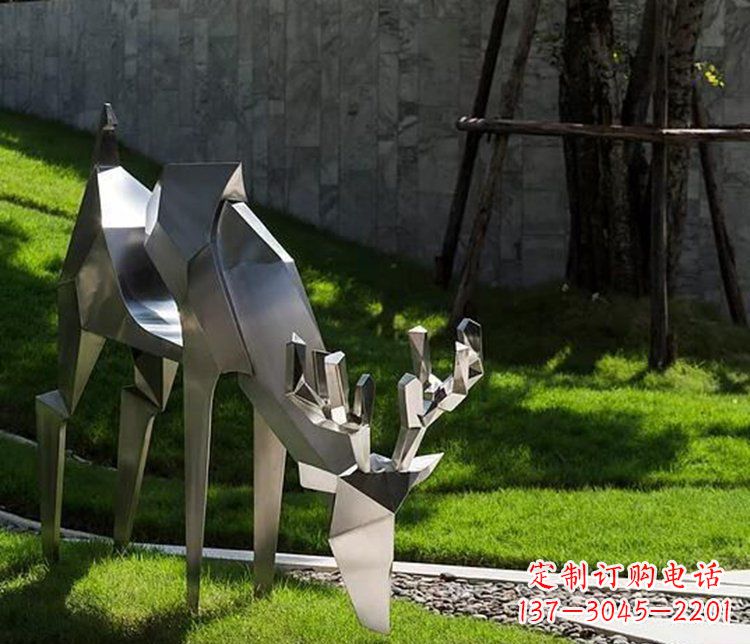 烟台不锈钢几何动物雕塑——点缀鹿公园美景