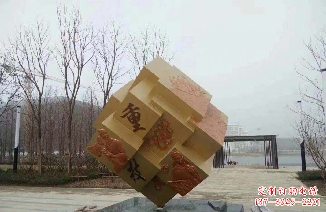 烟台不锈钢魔方雕塑给景观增添丰富多彩