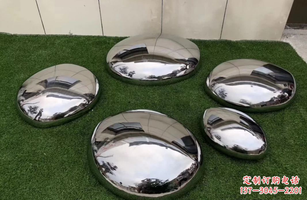 烟台精致灵动的不锈钢鹅卵石雕塑