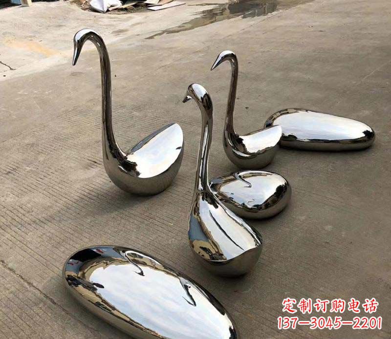 烟台精美绝伦的鹅卵石雕塑