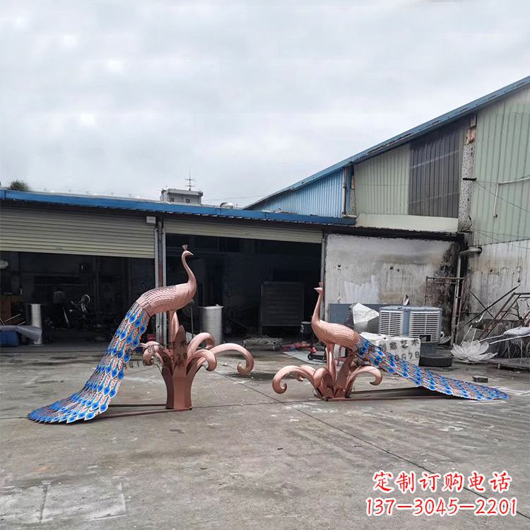 烟台不锈钢孔雀彩色雕塑