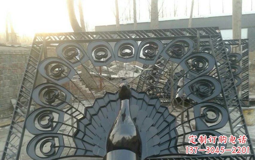 烟台不锈钢孔雀开屏景观雕塑