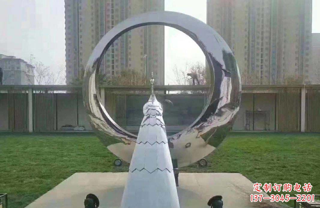 烟台不锈钢孔雀雕塑精美外形,精美细节