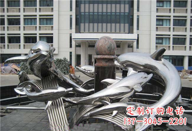 烟台海豚雕塑融合浪漫和优雅