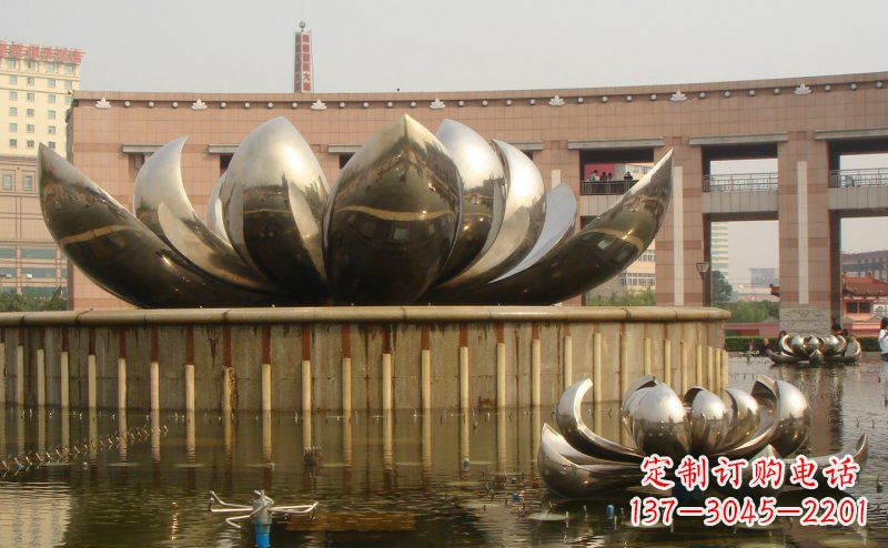 烟台不锈钢莲花雕塑一种精美的艺术品