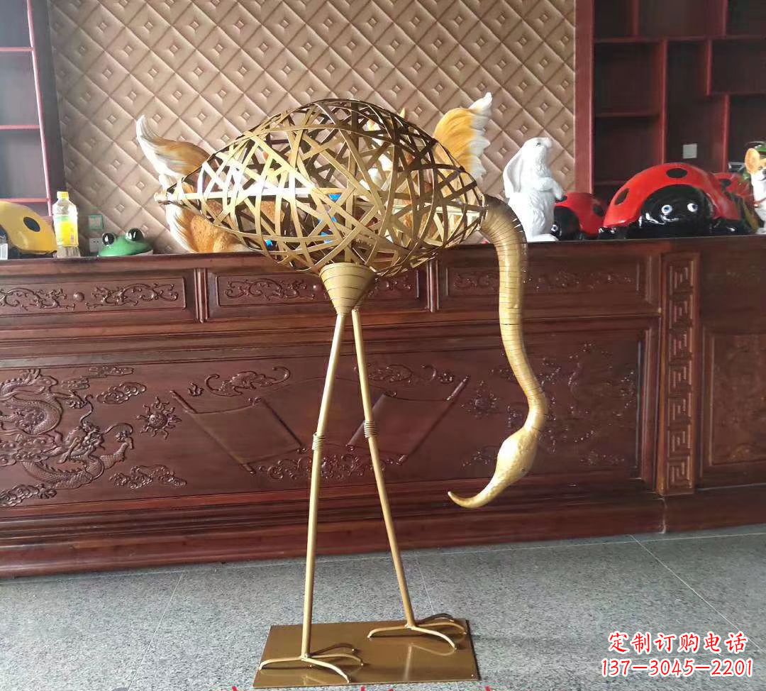 烟台不锈钢丹顶鹤雕塑精美外形,传承中华文化