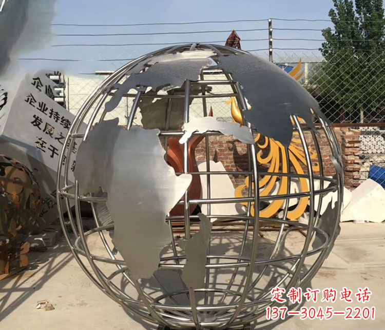 烟台不锈钢镂空地球仪雕塑艺术技艺的精美体现