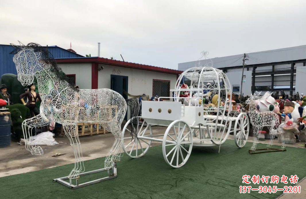 烟台不锈钢镂空欧式马车雕塑精美造型点缀空间