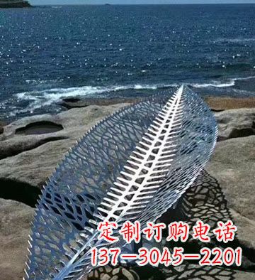 烟台不锈钢镂空树叶景观雕塑精致而又充满灵性