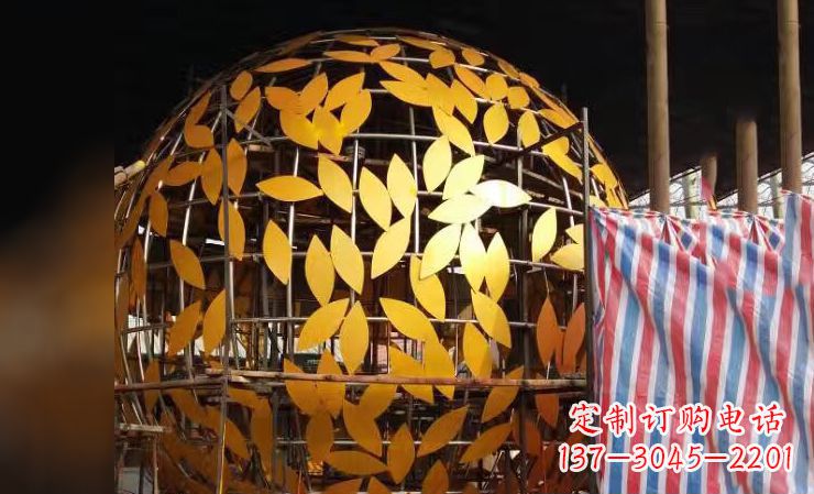 烟台不锈钢镂空树叶雕塑——精美绝伦
