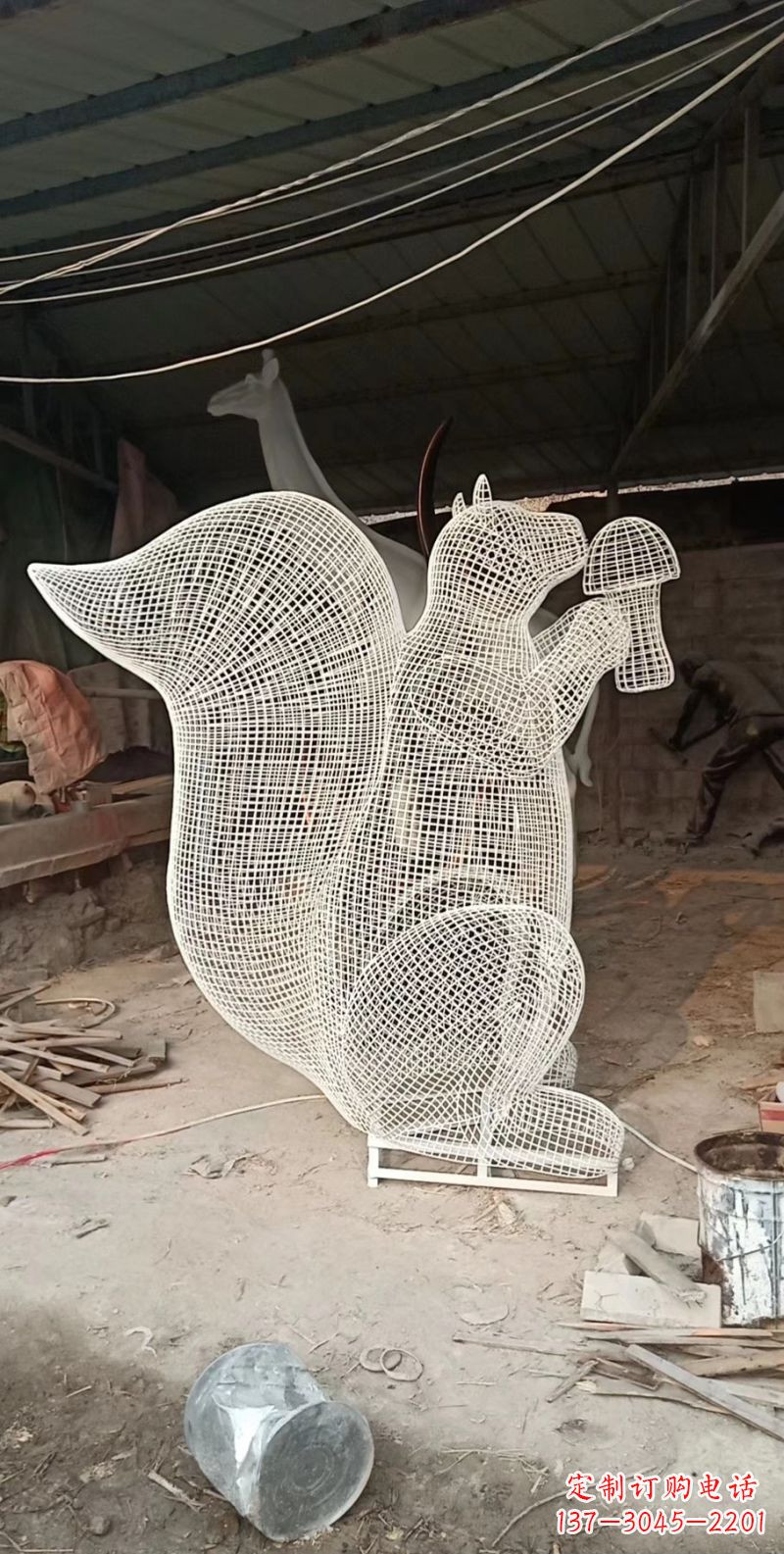 烟台不锈钢松鼠雕塑精美的艺术作品
