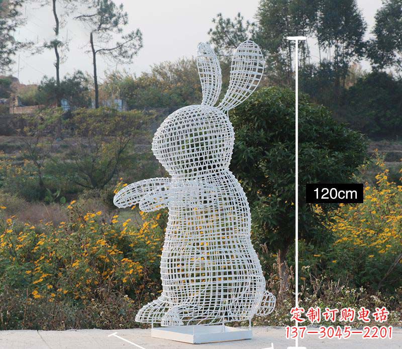 烟台精致的不锈钢镂空兔子雕塑