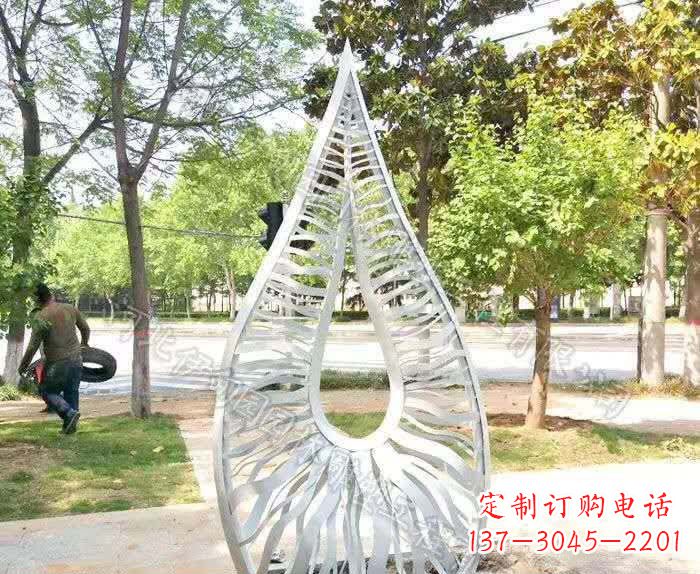 烟台精致不锈钢水滴雕塑
