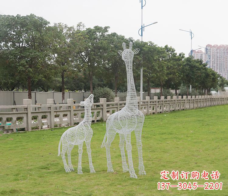烟台精美的不锈钢长颈鹿雕塑
