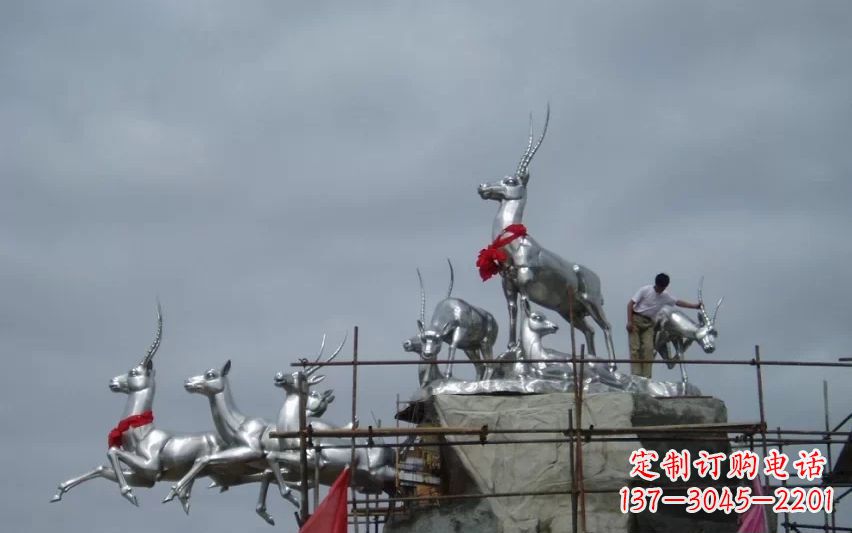 烟台不锈钢动物雕塑——美丽宁静的自然之美