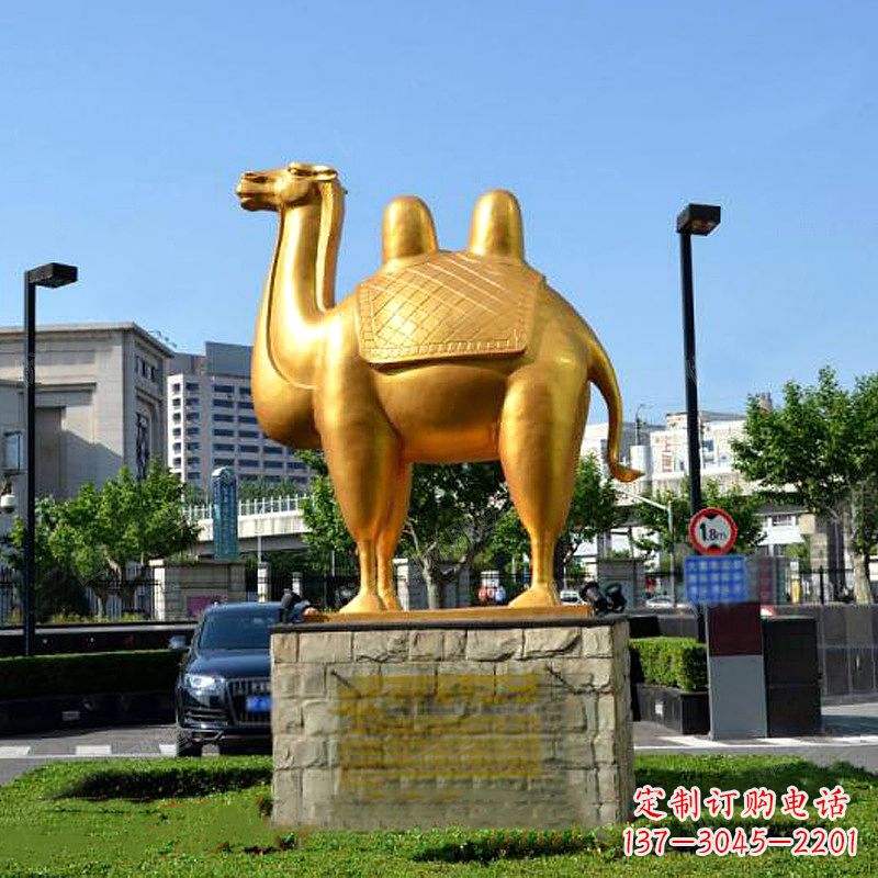 烟台不锈钢骆驼雕塑点缀城市绿化