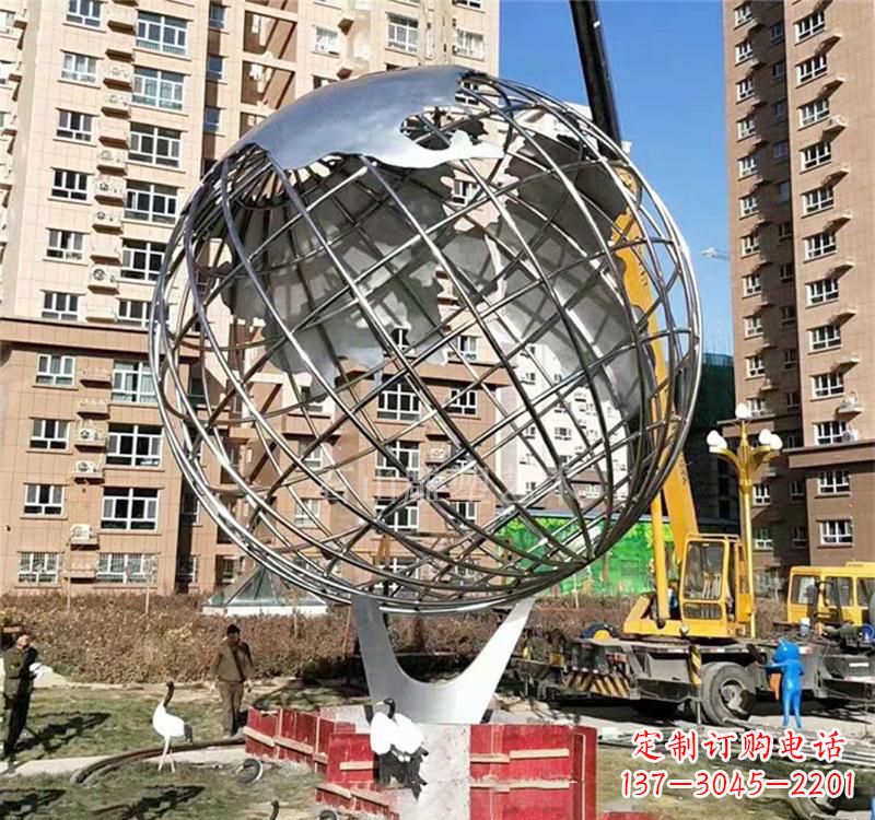 烟台不锈钢地球仪雕塑以艺术表达地球的美