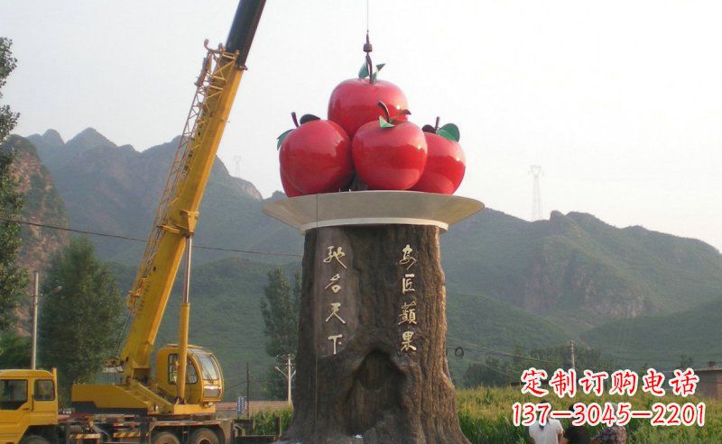 烟台不锈钢苹果雕塑艺术与科技的结合