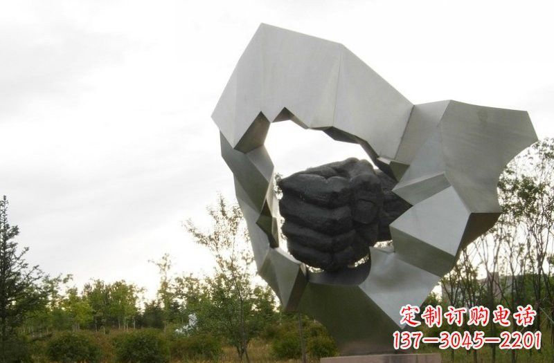 烟台不锈钢拳头雕塑雕刻象征勇气和力量