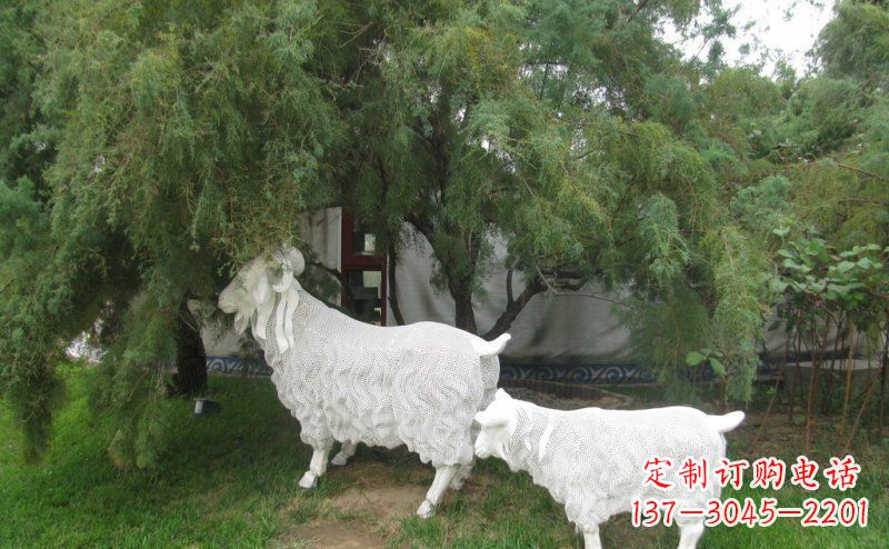 烟台不锈钢山羊雕塑静谧中的动态美