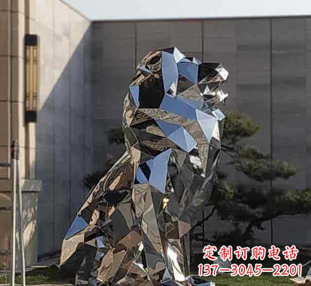 烟台不锈钢狮子雕塑象征力量与美丽