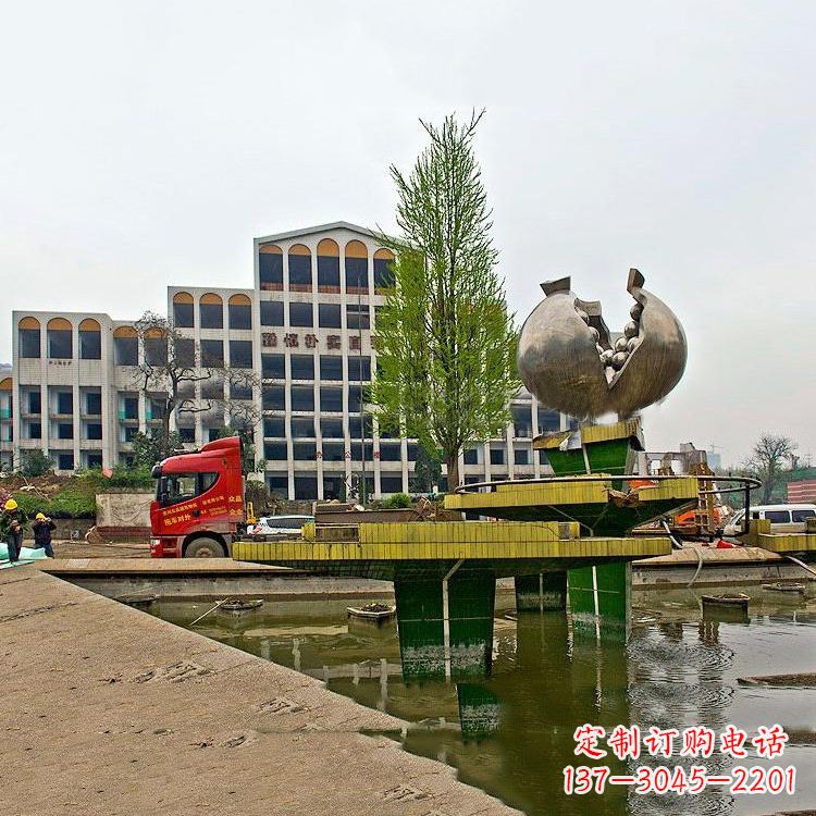 烟台不锈钢石榴景观雕塑美丽的艺术之旅