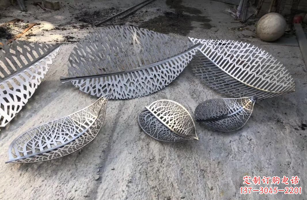 烟台优雅的不锈钢树叶雕塑