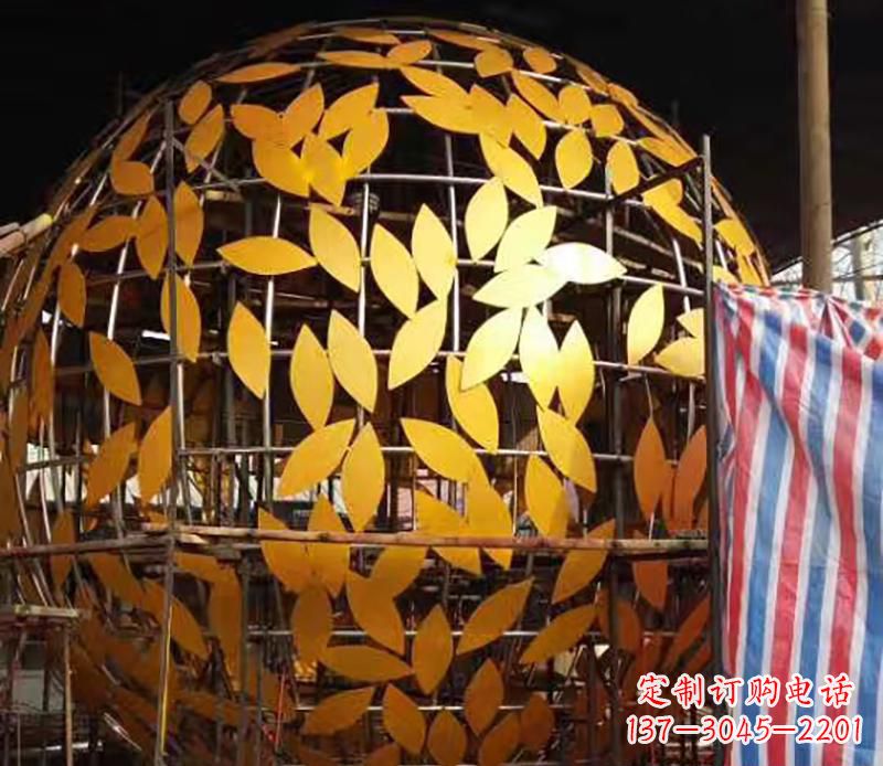 烟台不锈钢树叶镂空球景观雕塑