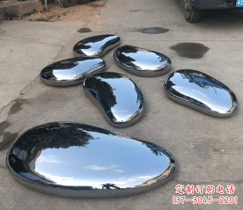 烟台水滴雕塑——不锈钢的精美之作