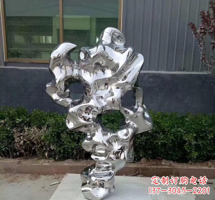 烟台精美太湖石雕塑,给环境带来灿烂光彩