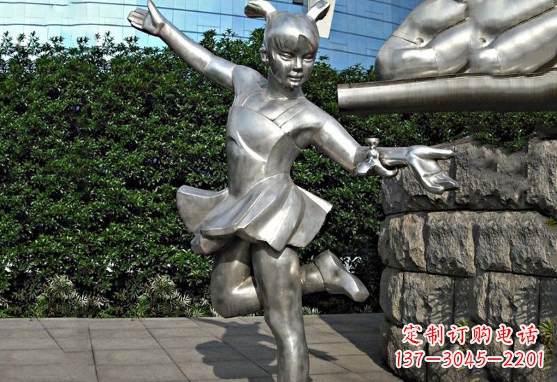烟台不锈钢踢毽子的小女孩雕塑