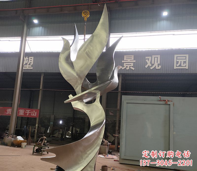 烟台不锈钢天鹅雕塑传承自然之美